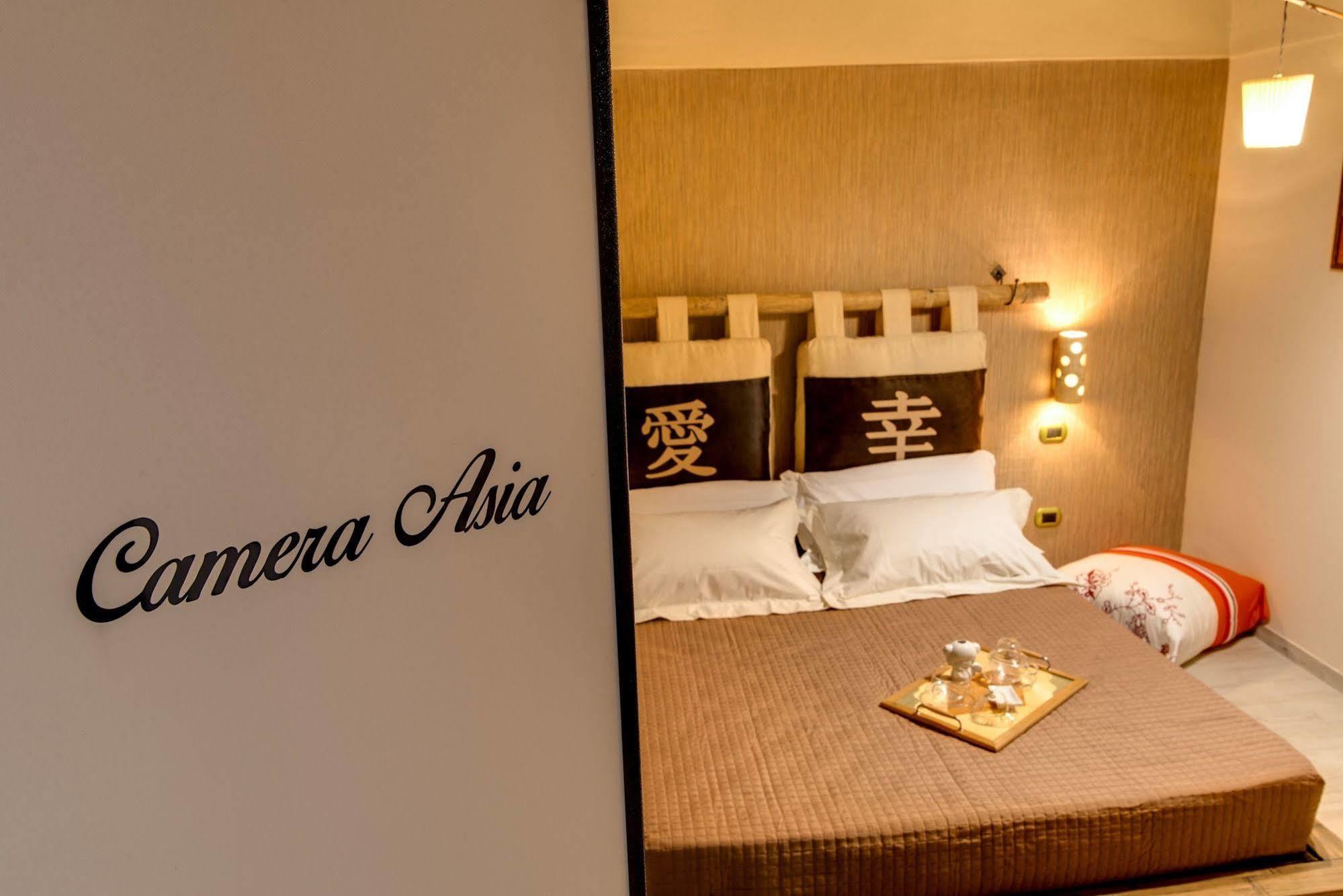 Couette-café Marco Polo 2*